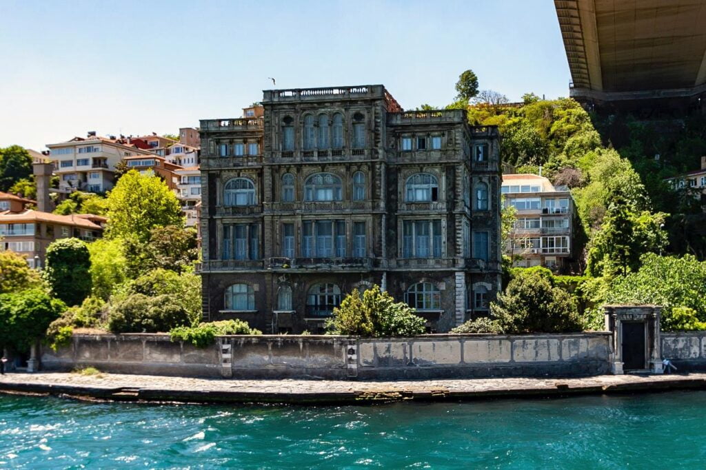 Best neighborhoods to live in Istanbul for foreigners